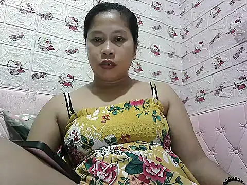 Snapshot of Pilipinalyn23 chatting on 05.25.26 Pilipinalyn23 online show from 05.25.26