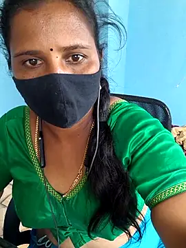 Snapshot of Tamil_Sweety chatting on 09.18.25 Tamil Sweety online show from 09.18.25