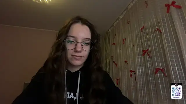 Snapshot of Vietero chatting on 05.24.26 Vietero online show from 05.24.26