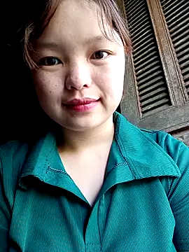 XoiXoi232 online show from 10.05.25