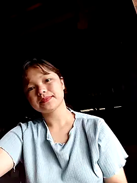 XoiXoi232 online show from 10.17.25