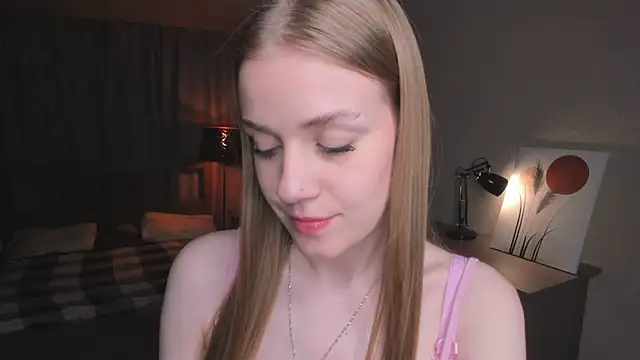 Snapshot of OdellaFrake chatting on 10.04.25 OdellaFrake online show from 10.04.25