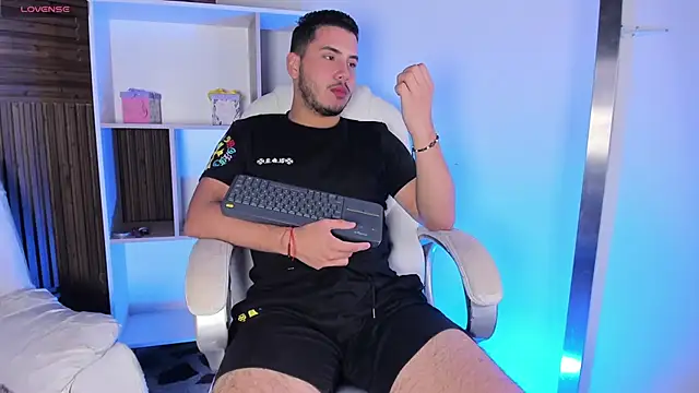 Axel grey  online show from 11.04.25