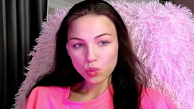 Lily Me online show from 09.13.25