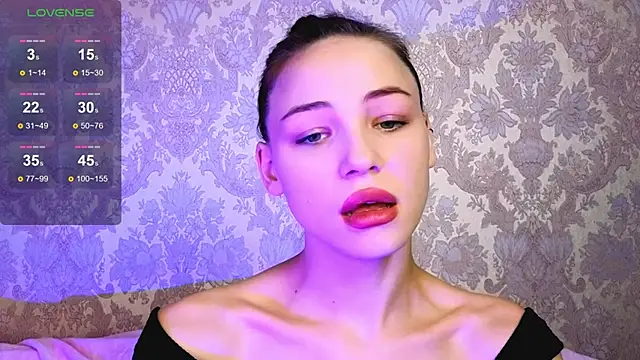 Lily Me online show from 09.18.25
