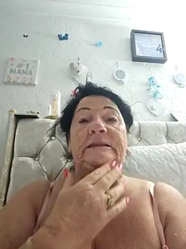 Snapshot of Angeldelightt chatting on 10.14.25 Angeldelightt online show from 10.14.25