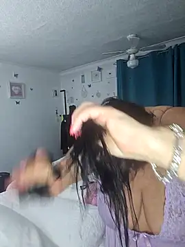 Snapshot of Angeldelightt chatting on 10.22.25 Angeldelightt online show from 10.22.25