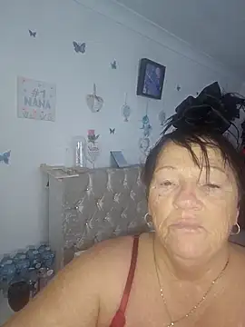 Snapshot of Angeldelightt chatting on 10.28.25 Angeldelightt online show from 10.28.25