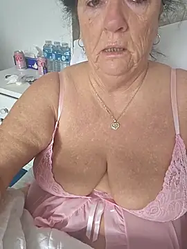 Snapshot of Angeldelightt chatting on 10.30.25 Angeldelightt online show from 10.30.25