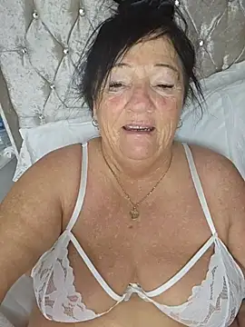 Snapshot of Angeldelightt chatting on 11.03.25 Angeldelightt online show from 11.03.25