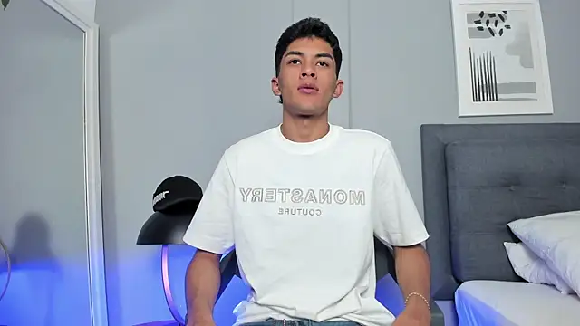 Tylerffoxx online show from 11.21.25