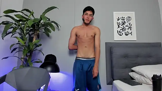 Tylerffoxx online show from 04.09.26