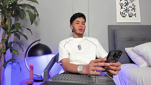 Tylerffoxx online show from 06.26.26