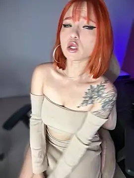 Snapshot of Alysson_LS chatting on 10.23.25 Alysson LS online show from 10.23.25