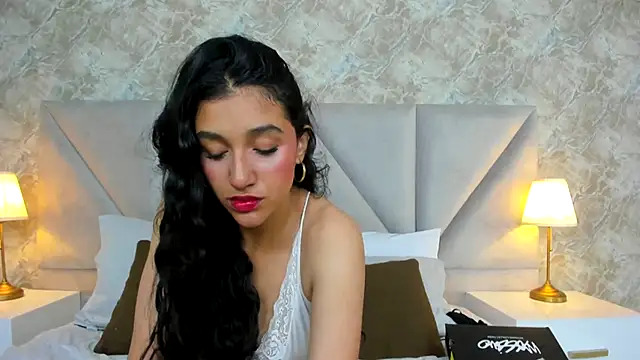 Snapshot of ValentiinaCruz chatting on 10.12.25 ValentiinaCruz online show from 10.12.25