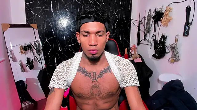 Snapshot of DIEGO_WICKED chatting on 09.13.25 DIEGO WICKED online show from 09.13.25