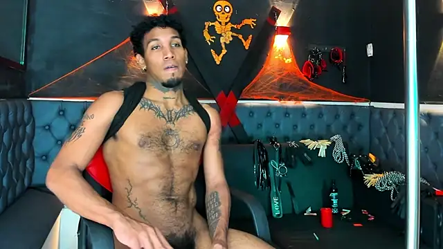 Snapshot of DIEGO_WICKED chatting on 10.28.25 DIEGO WICKED online show from 10.28.25