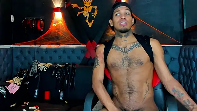 Snapshot of DIEGO_WICKED chatting on 11.02.25 DIEGO WICKED online show from 11.02.25