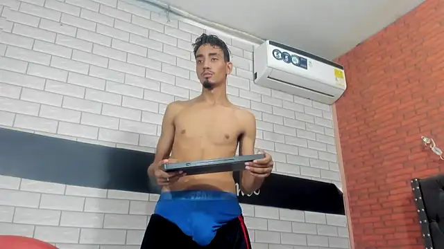 Snapshot of Sexvergon_26 chatting on 10.12.25 Sexvergon 26 online show from 10.12.25