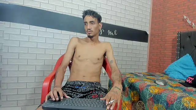 Snapshot of Sexvergon_26 chatting on 10.16.25 Sexvergon 26 online show from 10.16.25