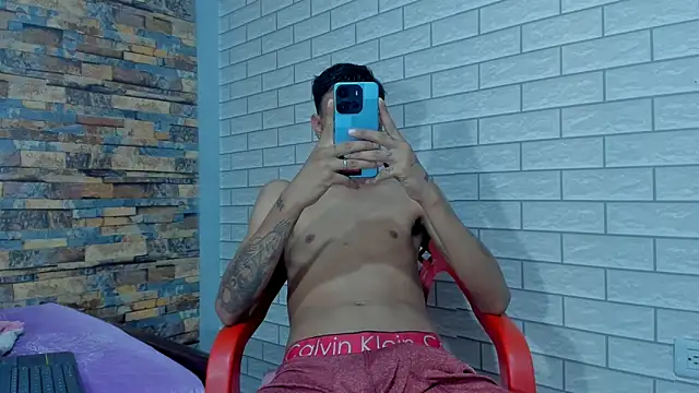 Snapshot of Sexvergon_26 chatting on 11.14.25 Sexvergon 26 online show from 11.14.25