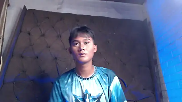 Snapshot of miss_char09 chatting on 09.17.25 miss char09 online show from 09.17.25