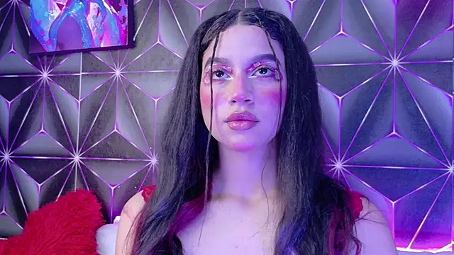 Megan Luxe online show from 10.04.25