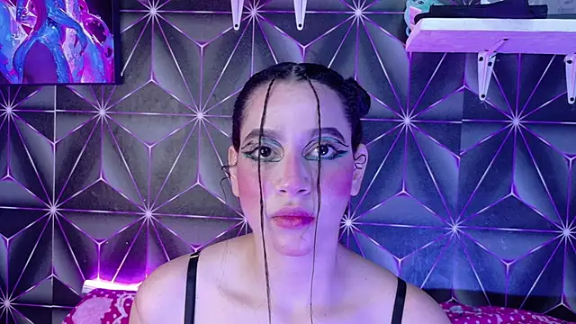 Megan Luxe online show from 10.05.25