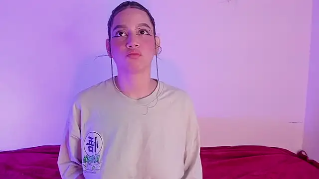 Megan Luxe online show from 03.04.26