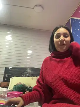 Snapshot of caroline__muller chatting on 09.23.25 caroline muller online show from 09.23.25