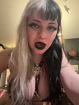 Snapshot of Paige_Turner chatting on 11.09.25 Paige Turner online show from 11.09.25