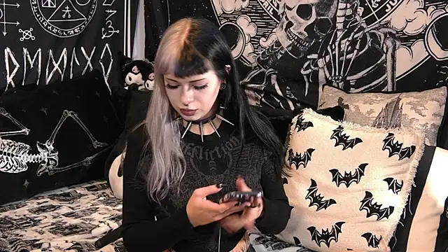 Snapshot of Paige_Turner chatting on 04.29.26 Paige Turner online show from 04.29.26