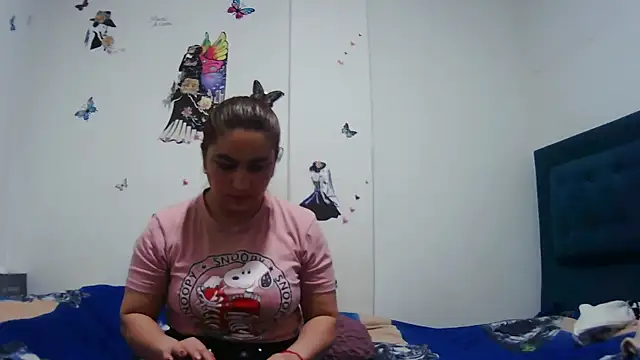 AddyStuart  online show from 11.19.25