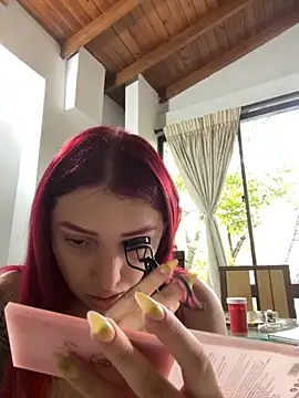 Paulina-Wells online show from 11.06.25