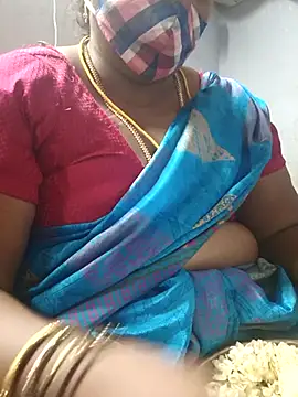 Snapshot of TAMIL_ELAKKIYA chatting on 04.29.26 TAMIL ELAKKIYA online show from 04.29.26