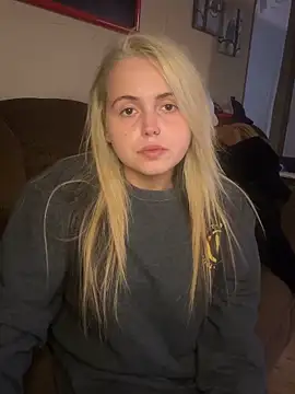 JuicyExxxperience online show from 02.05.26