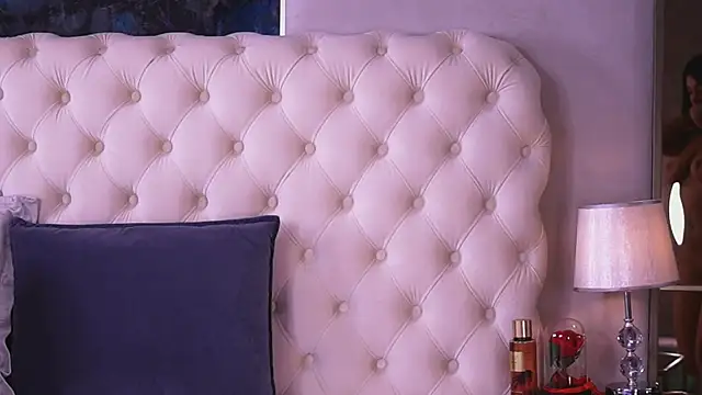 BellaNoirre online show from 04.18.26