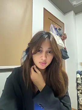 Snapshot of LanySylvia chatting on 10.28.25 LanySylvia online show from 10.28.25