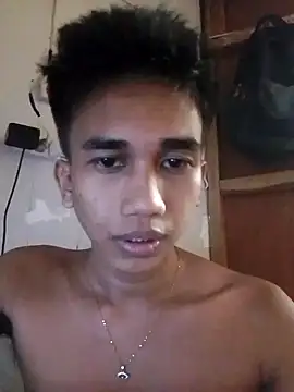 Snapshot of charlie0728 chatting on 10.04.25 charlie0728 online show from 10.04.25