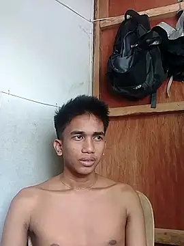 Snapshot of charlie0728 chatting on 10.07.25 charlie0728 online show from 10.07.25