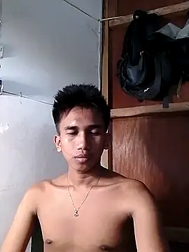 Snapshot of charlie0728 chatting on 10.10.25 charlie0728 online show from 10.10.25