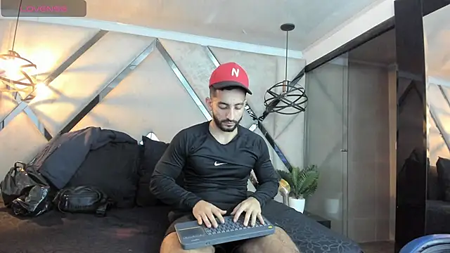 Yiyo10  online show from 04.21.26