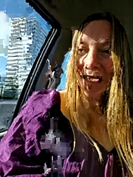 Snapshot of DutchButterfly chatting on 03.29.26 DutchButterfly online show from 03.29.26