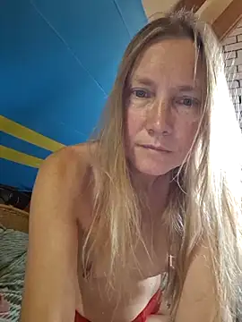 Snapshot of DutchButterfly chatting on 05.27.26 DutchButterfly online show from 05.27.26