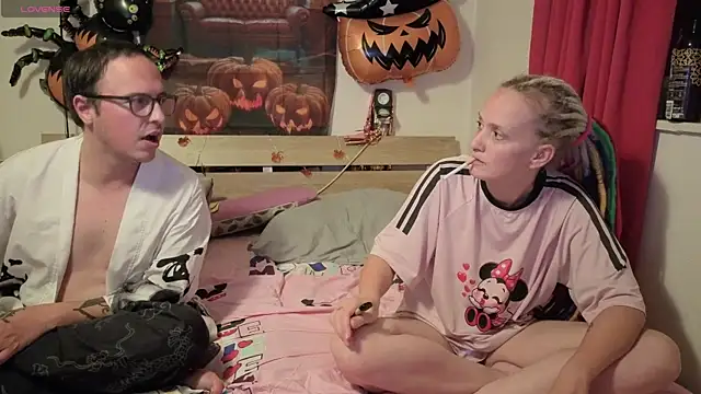 lisa yummi online show from 10.22.25