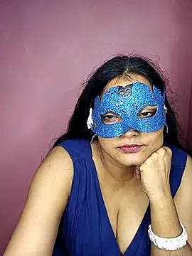 Snapshot of MEERAcle chatting on 10.07.25 MEERAcle online show from 10.07.25