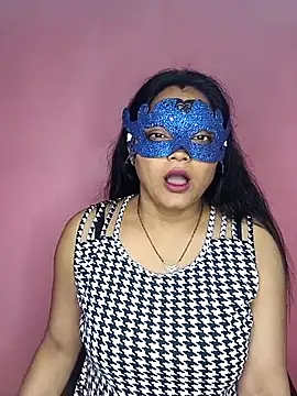 Snapshot of MEERAcle chatting on 10.13.25 MEERAcle online show from 10.13.25