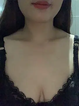 Quynh-Kun online show from 09.15.25