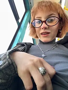 Snapshot of Only_April chatting on 10.03.25 Only April online show from 10.03.25