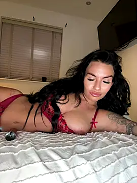 BELLABLACKXUK online show from 12.16.25